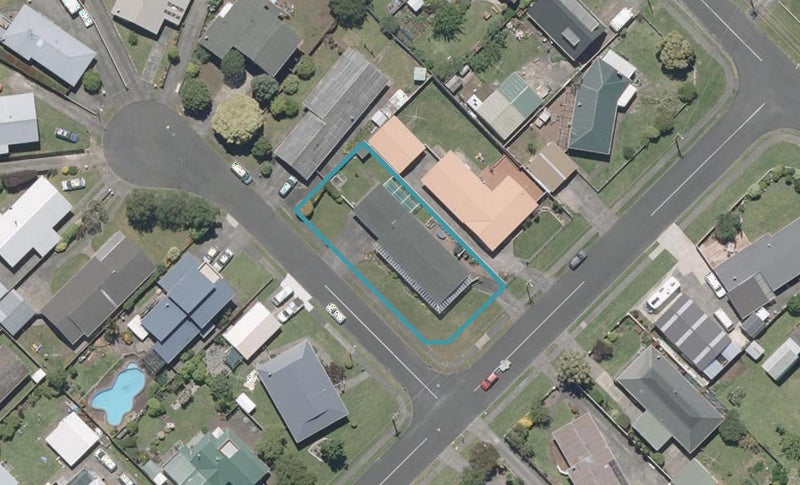 2 Essex Place, Springvale, Whanganui - Carousel 1