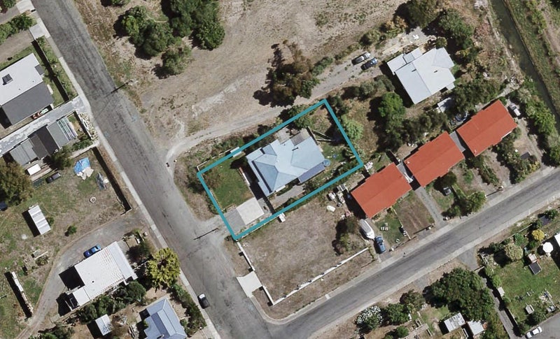 18 Grange Road North, Haumoana, Haumoana - Carousel 1