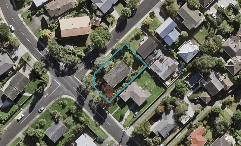 46 Holland Road, Hillcrest, Auckland - Carousel 1