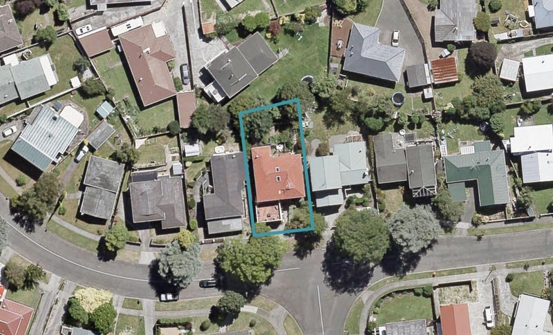 31 Pasadena Crescent, Totara Park, Upper Hutt - Carousel 1