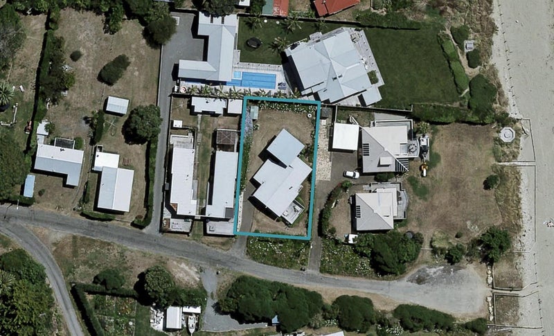 14 Moori Road, Waimarama, Waimārama - Carousel 1