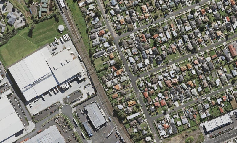 2/35 Clendon Avenue, Papatoetoe, Auckland - Carousel 1