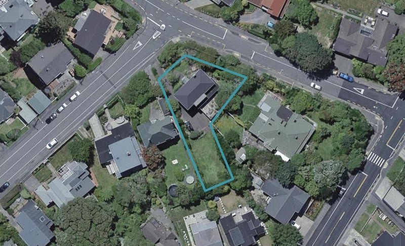 1 Simla Crescent, Khandallah, Wellington - Carousel 1