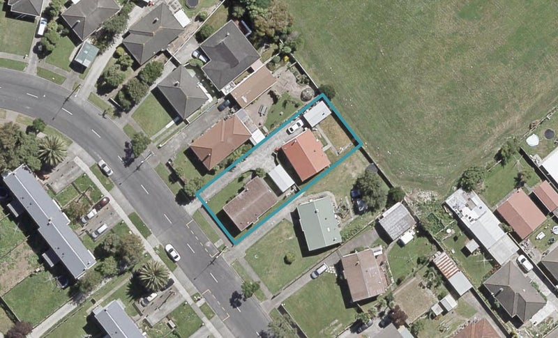 1/20 Harrison Crescent, Avalon, Lower Hutt - Carousel 1