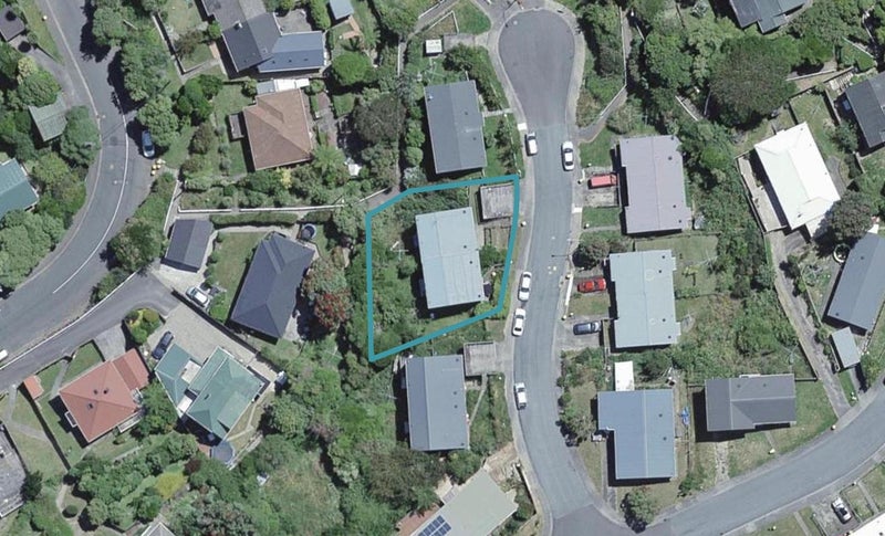77 Victory Avenue, Karori, Wellington - Carousel 1