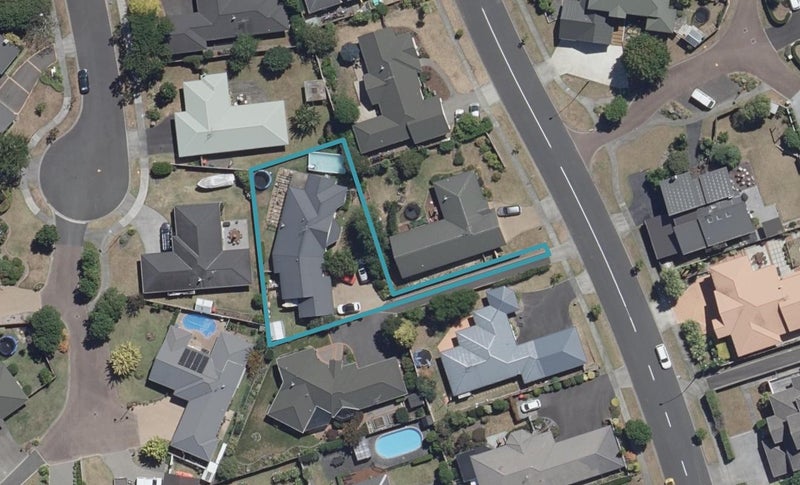 11 Caversham Drive, Rototuna, Hamilton - Carousel 1