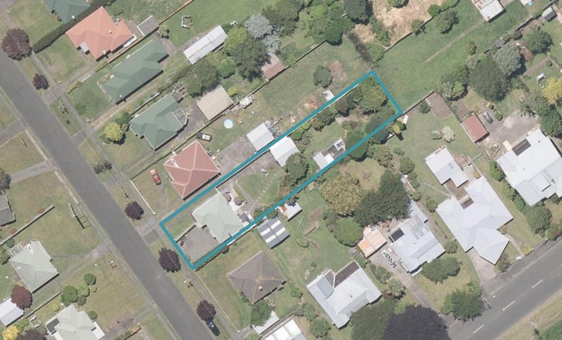 2A Caffray Avenue, Aramoho, Whanganui - Carousel 1