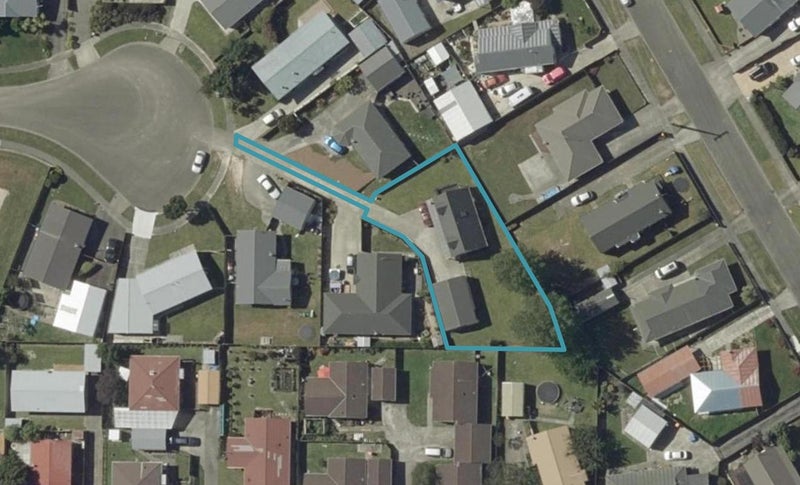 36 Dahlstrom Grove, Kelvin Grove, Palmerston North - Carousel 1