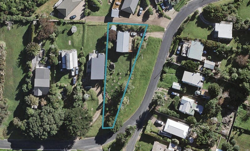33 Ocean Road, Surfdale, Waiheke Island - Carousel 1