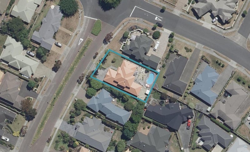 10 Huntington Drive, Huntington, Hamilton - Carousel 1