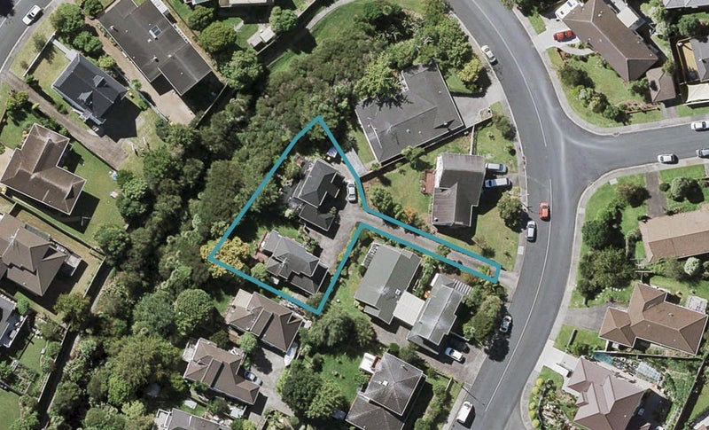 2/32 Centorian Drive, Windsor Park, Auckland - Carousel 1