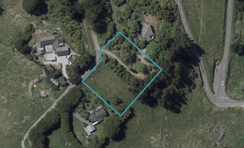 1B Broadleaf Lane, Heathcote Valley, Christchurch - Carousel 1