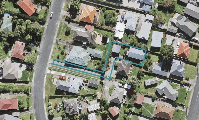 13A Glen Marine Parade, Glendene, Auckland - Carousel 1