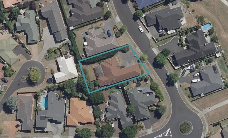 3 Gavin Heights, Rototuna, Hamilton - Carousel 1