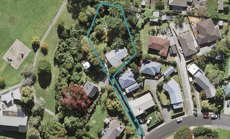 56 Kingdale Road, Henderson, Auckland - Carousel 1