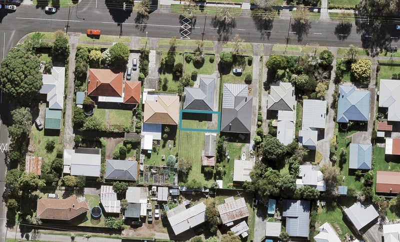 4/32 Yeovil Road, Te Atatū Peninsula, Auckland - Carousel 1