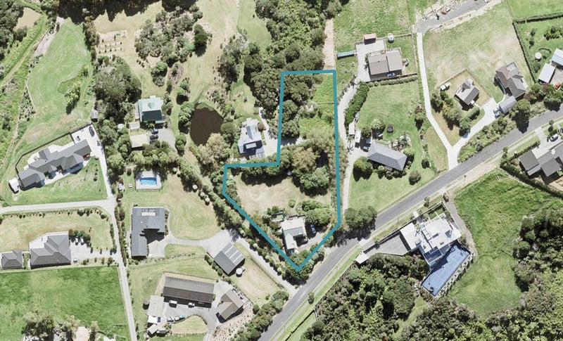 24 Roberts Road, Matakatia, Whangaparaoa - Carousel 1