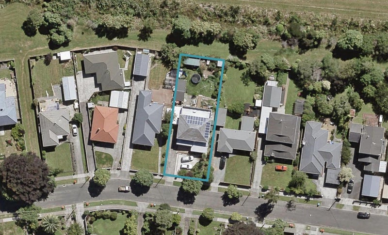 27 Hudson Avenue, Ebdentown, Upper Hutt - Carousel 1