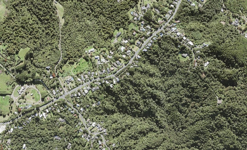 1088 Scenic Drive North, Swanson, Auckland - Carousel 1