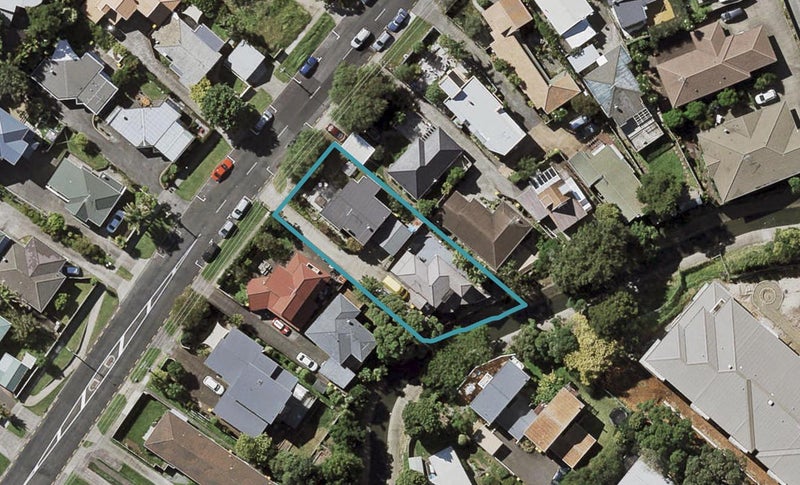 1/18 Nile Road, Milford, Auckland - Carousel 1