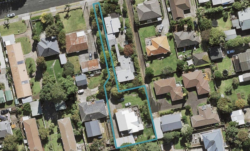 7A Mcintyre Road, Mangere Bridge, Auckland - Carousel 1