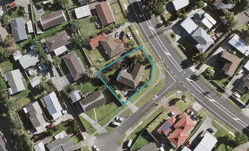 99 Everglade Drive, Totara Heights, Auckland - Carousel 1