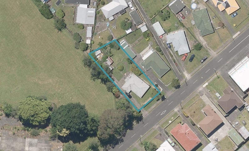 53 Talbot Street, Whanganui East, Whanganui - Carousel 1