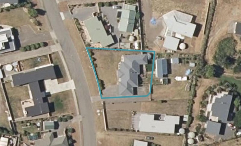 44A Kent Avenue, Waitarere Beach, Levin - Carousel 1