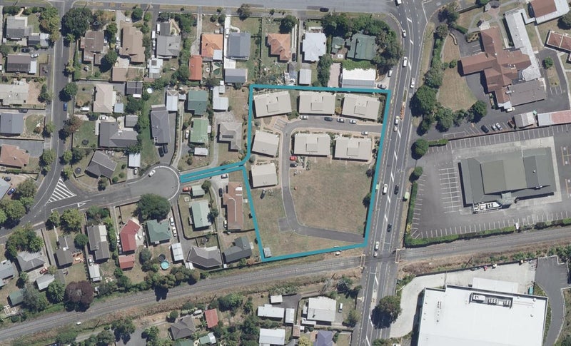 1 Sullivan Crescent, Claudelands, Hamilton - Carousel 1