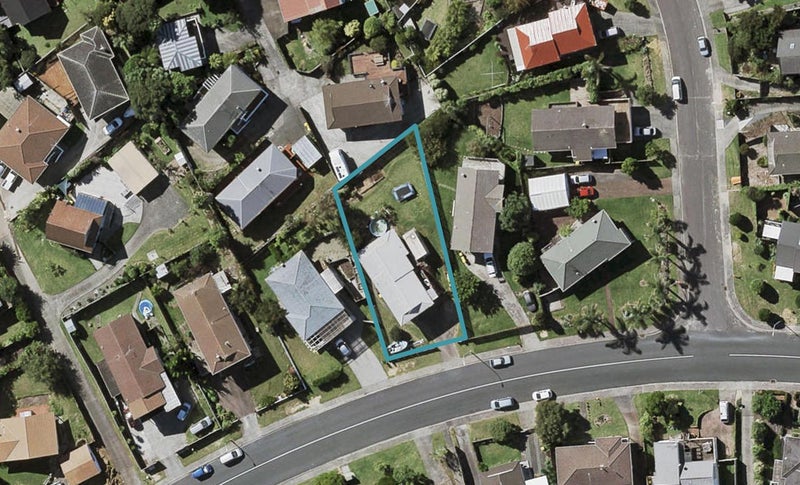 34 Athena Drive, Totara Vale, Auckland - Carousel 1