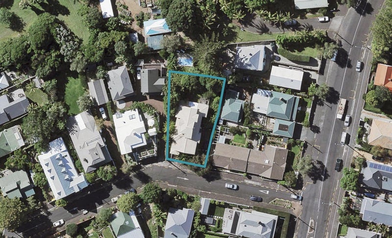 2 Cracroft Street, Devonport, Auckland - Carousel 1