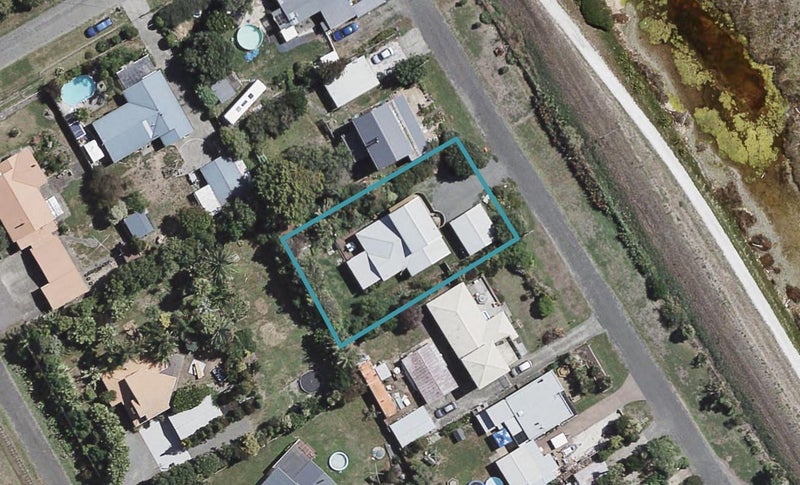 8 Bridge Street, Clive, Clive - Carousel 1