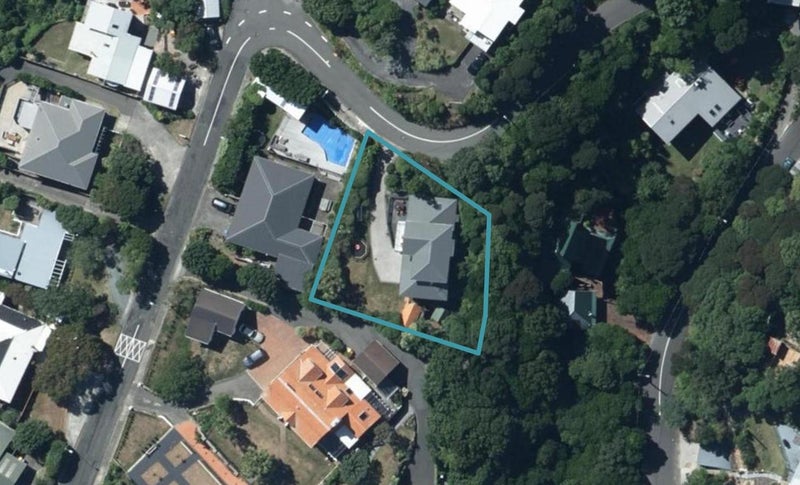 71 Motuhara Road, Plimmerton, Porirua - Carousel 1