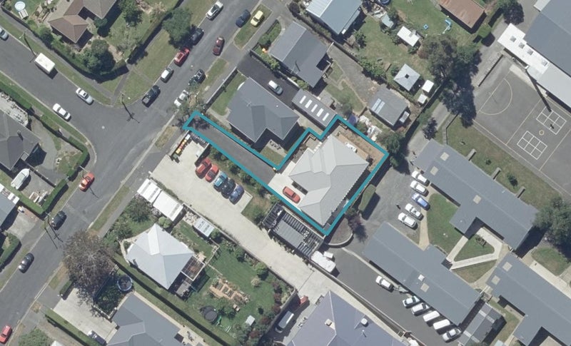 32 Chapman Street, Wakari, Dunedin - Carousel 1
