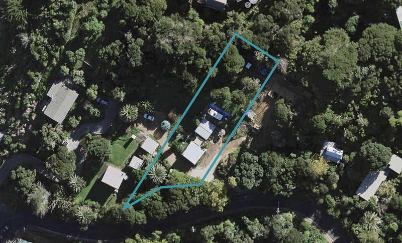9 Goodwin Avenue, Oneroa, Waiheke Island - Carousel 1