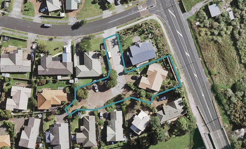 2A Sheriff Place, Randwick Park, Auckland - Carousel 1