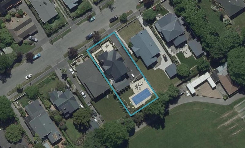 71 St Andrews Square, Strowan, Christchurch - Carousel 1