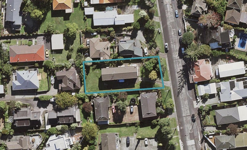 3/180 Queen Street, Northcote Point, Auckland - Carousel 1