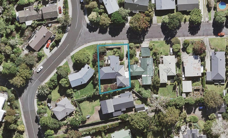 1 Vienna Place, Birkenhead, Auckland - Carousel 1