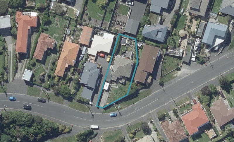 18 Aberdeen Road, Saint Clair, Dunedin - Carousel 1