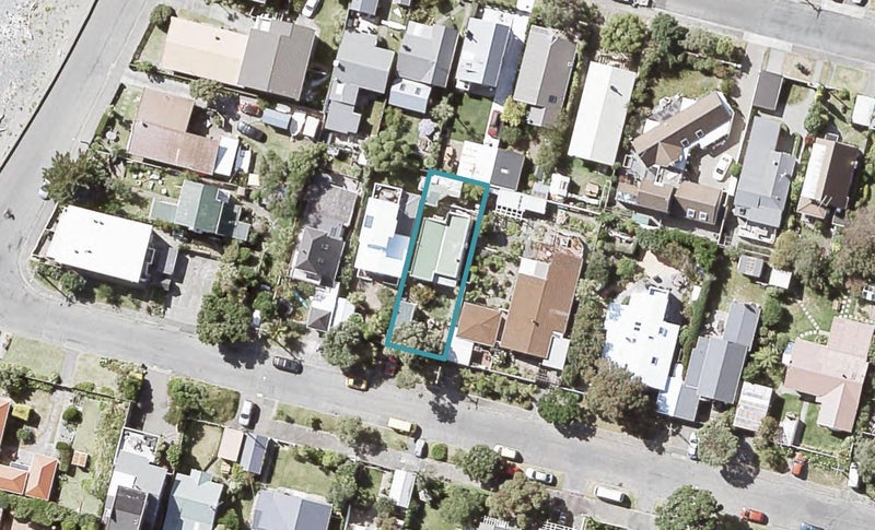 20 Konini Street, Eastbourne, Lower Hutt - Carousel 1