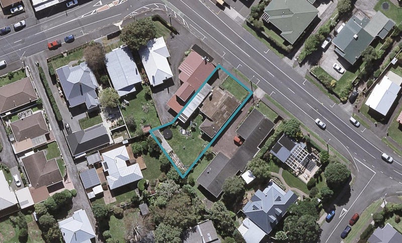 274 Carrington Street, Vogeltown, New Plymouth - Carousel 1