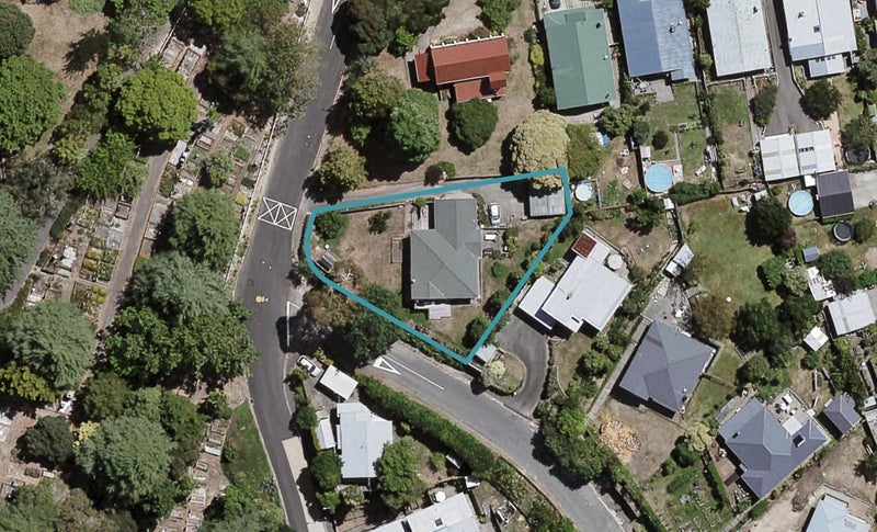 53 Chaucer Road South, Hospital Hill, Napier - Carousel 1