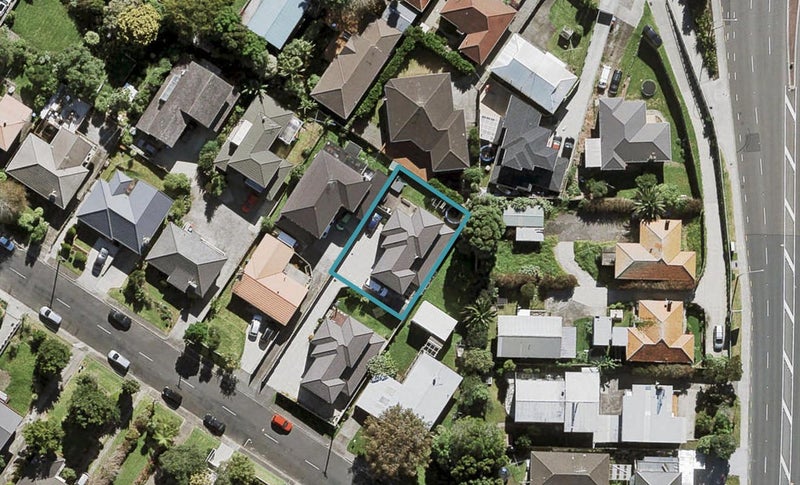 11A Littlejohn Street, Hillsborough, Auckland - Carousel 1