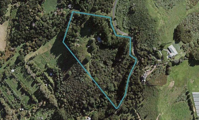34 Sea View Road, Ostend, Waiheke Island - Carousel 1