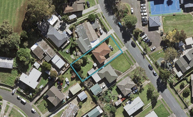 17 Mcnaughton Avenue, Mangere East, Auckland - Carousel 1