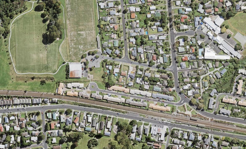 13/8 Robertson Road, Ranui, Auckland - Carousel 1