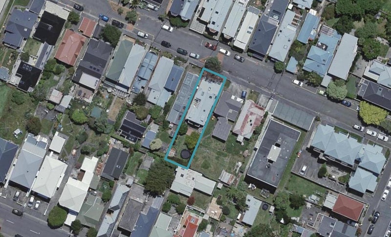 30 Queen Street, Mount Victoria, Wellington - Carousel 1