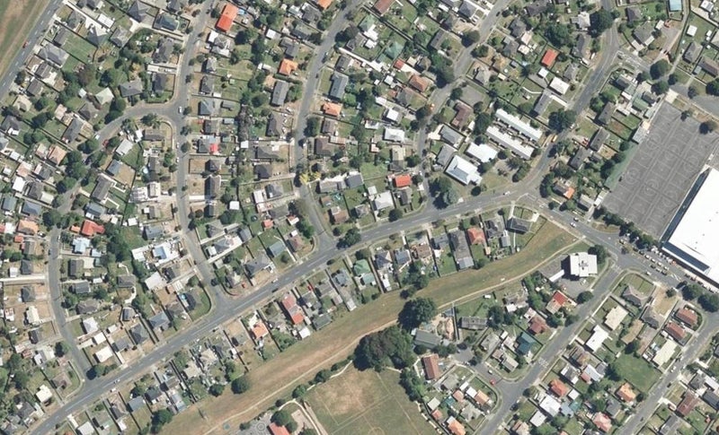 31 Reynolds Street, Taita, Lower Hutt - Carousel 1
