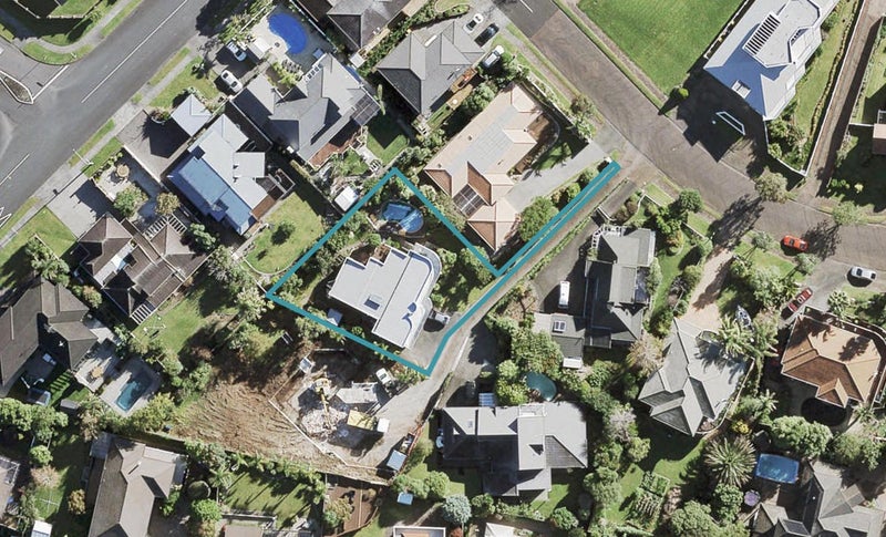 5 Marguerita Place, West Harbour, Auckland - Carousel 1